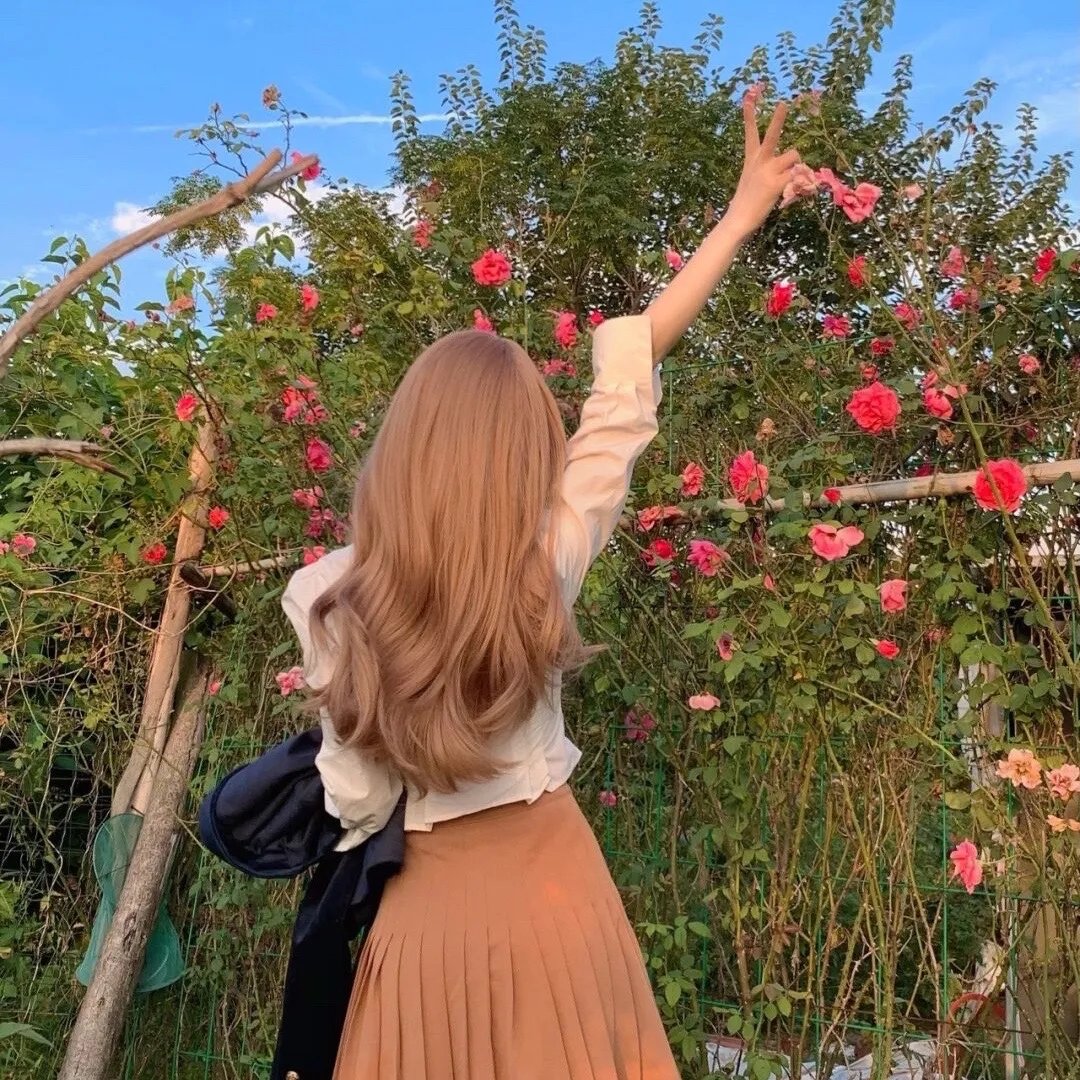 穿到大佬老公死亡的前一天